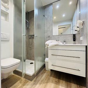 Single Room Private Bathroom